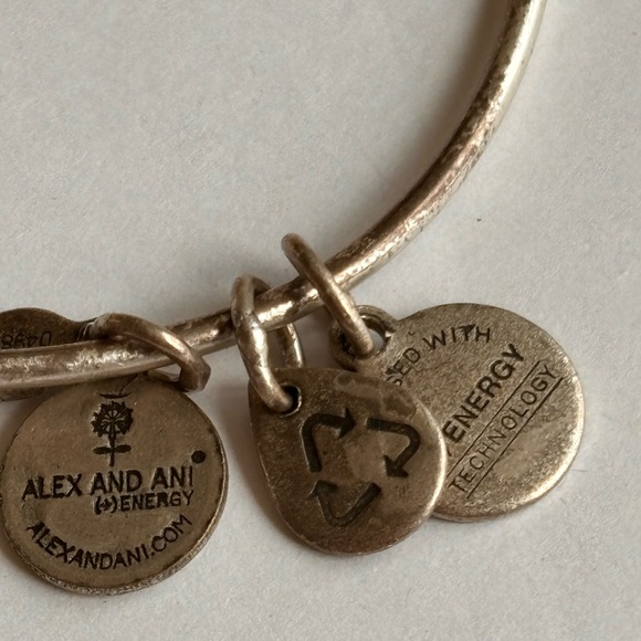 Alex and Ani adjustable bracelet/ silver tone/ size 7 1/4 - Picture 4 of 6